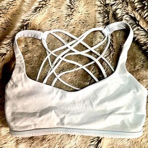 Lululemon free to be wild bra icy blue white sz 6